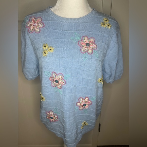 Alfred Dunner Embroidered Floral Light Blue Sweater size XL - Picture 3 of 8